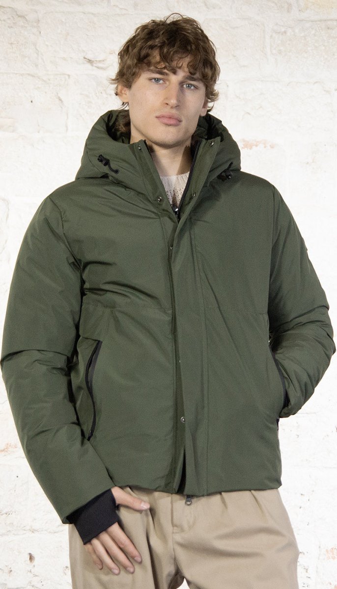 De Lamp Giaccone corto verde in tessuto tecnico con cappuccio Capispalla Uomo - Boutique Luisa Trendy
