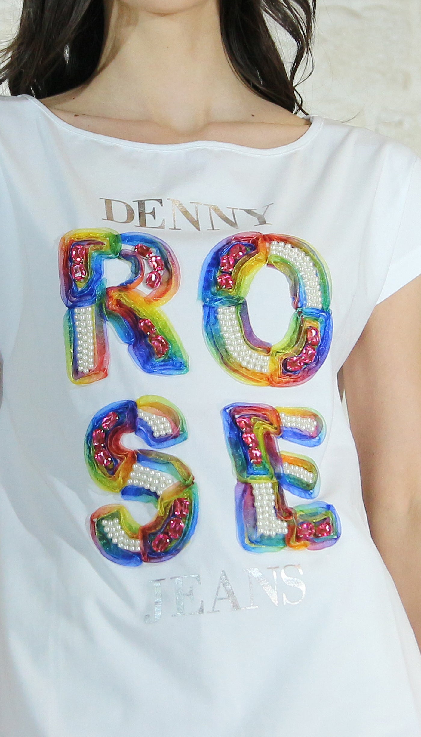 Denny Rose Jeans T-shirt con strass e perle