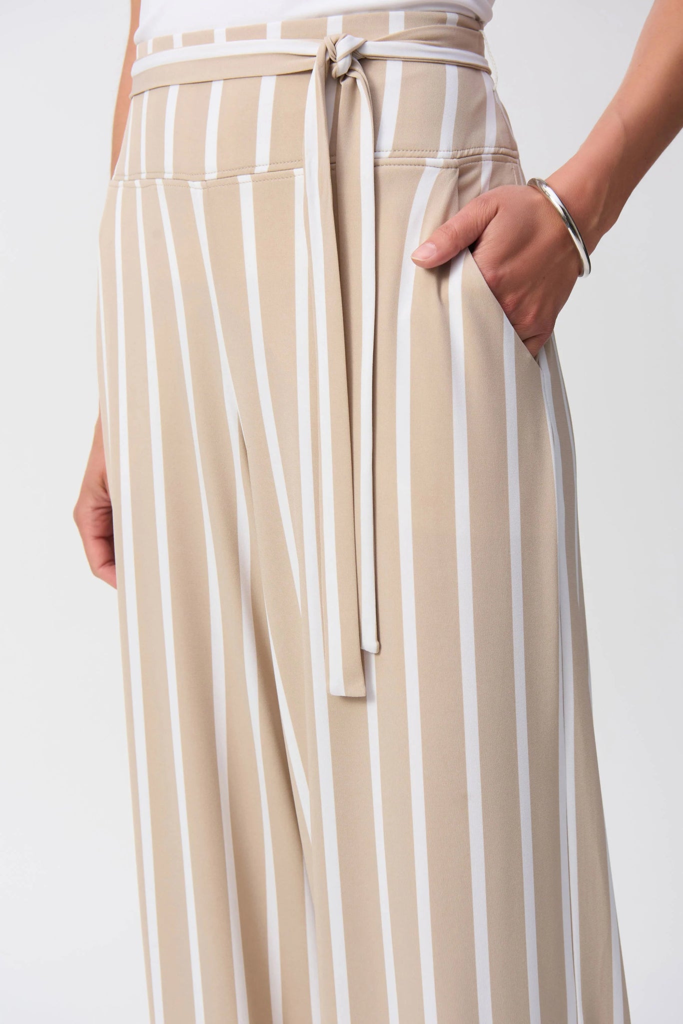 Joseph Ribkoff Pantaloni a gamba larga in maglia effetto seta a righe Pantalone Donna - Boutique Luisa Trendy