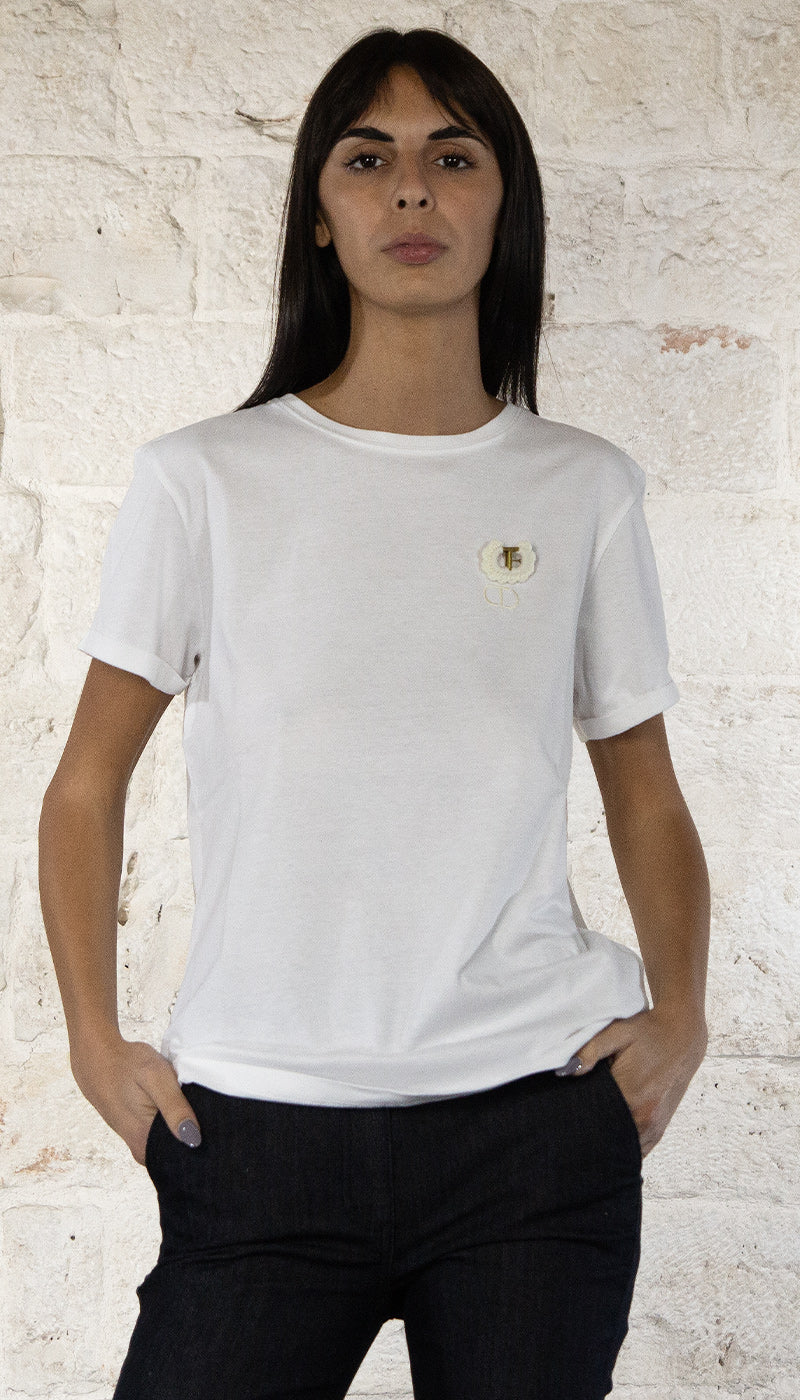 Twinset Milano T-shirt fitted con spilla crochet