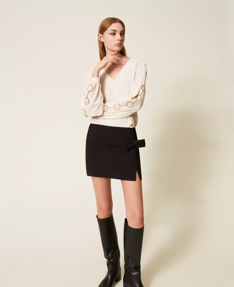 Twinset Blusa in crêpe con ricamo Bluse e camicie - Boutique Luisa Trendy