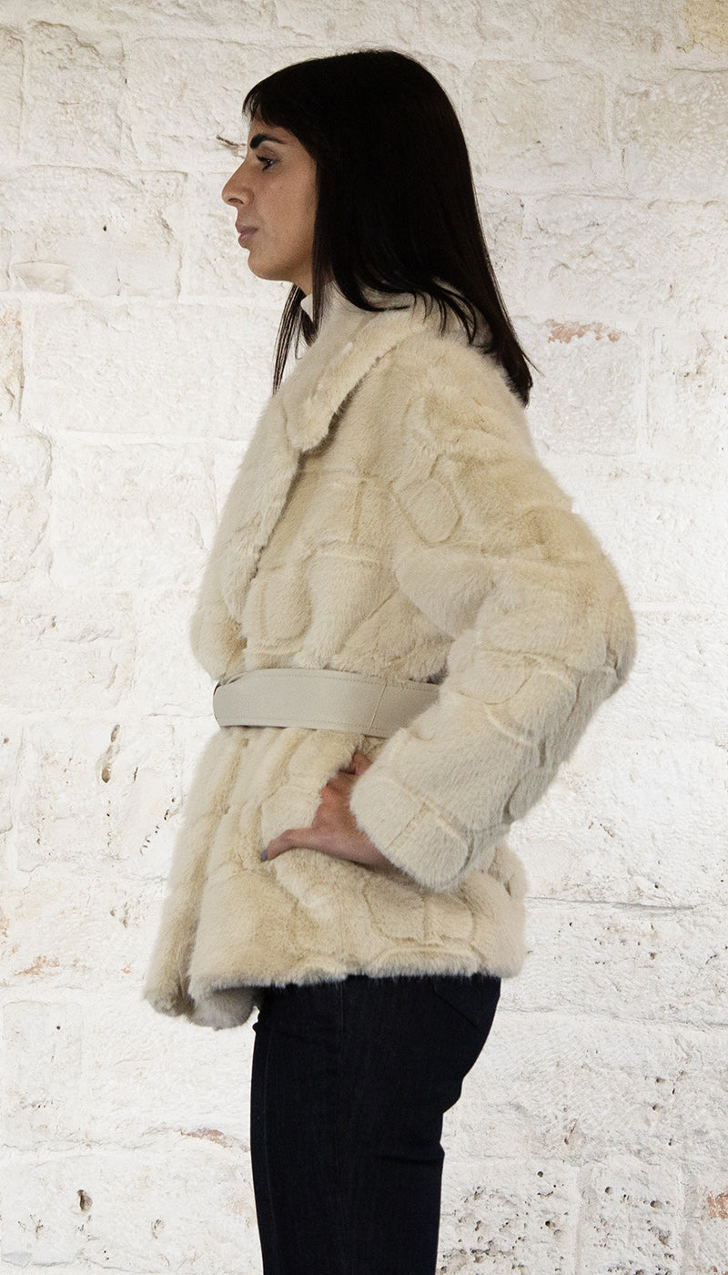 Twinset Milano Cappotto corto in faux fur con Oval T 242tt2031