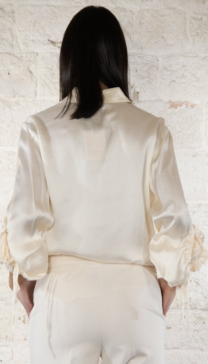 Twinset Milano Camicia in raso martellato con oblò Bluse e camicie - Boutique Luisa Trendy