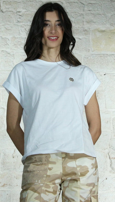 Twinset Milano T-shirt bianco con accessorio Oval T T-Shirt e top - Boutique Luisa Trendy