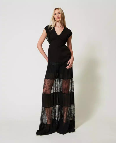 Twinset Pantaloni in georgette plissé con pizzo