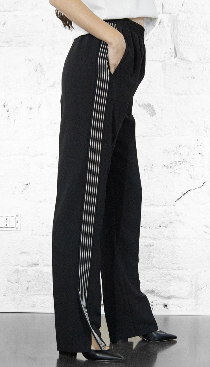 Twinset Pantaloni in crêpe con ricamo Pantalone Donna - Boutique Luisa Trendy