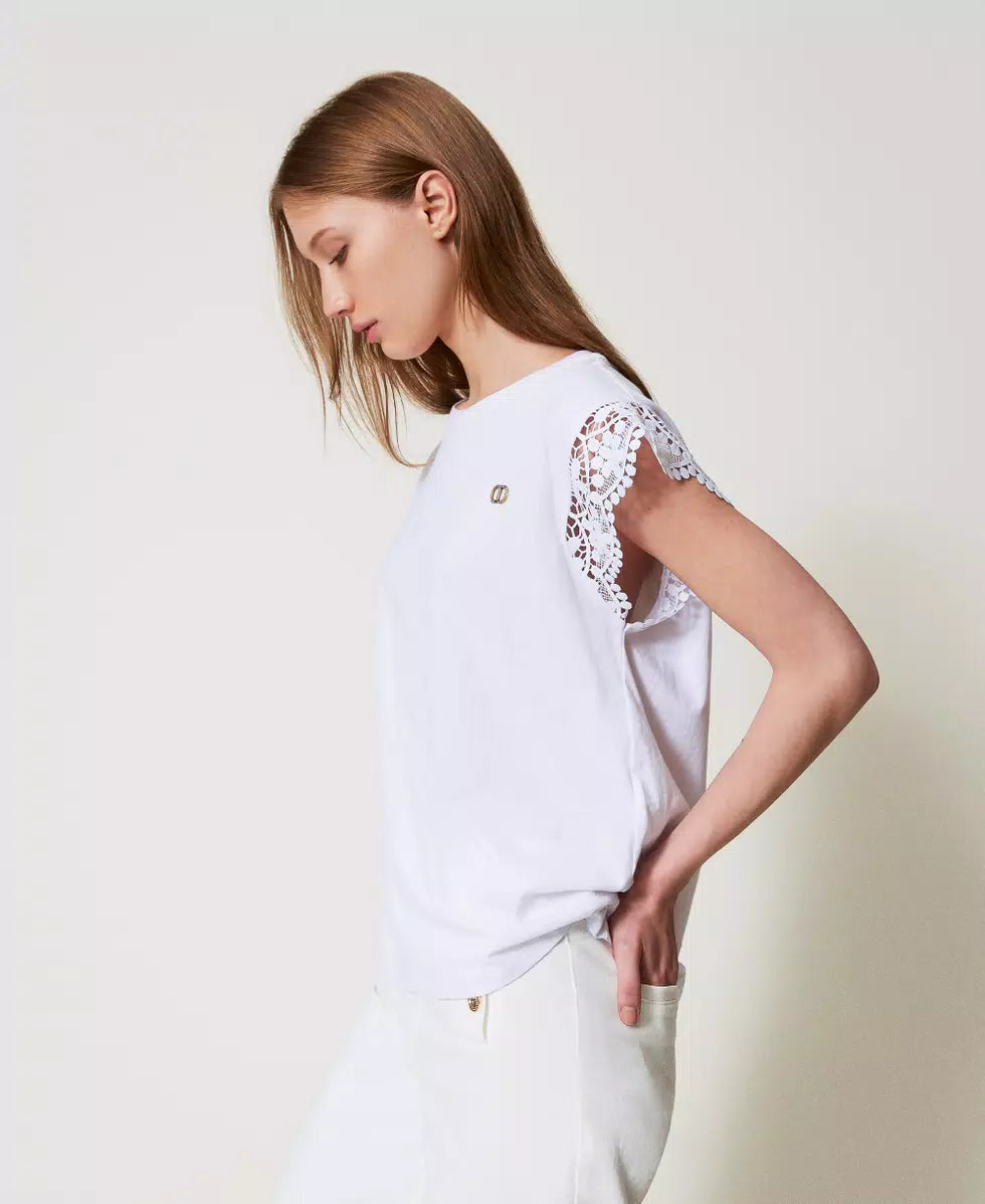 Twinset T-shirt con maniche ad aletta in pizzo