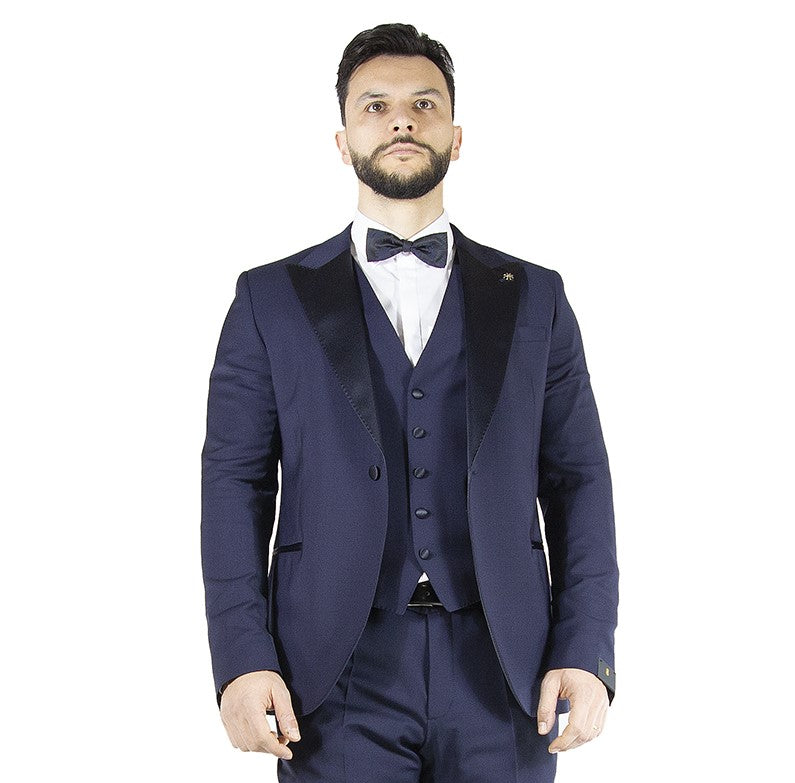 Manuel Ritz Abito Smoking con gilet blu con revers a lance in raso. (6678651863175)