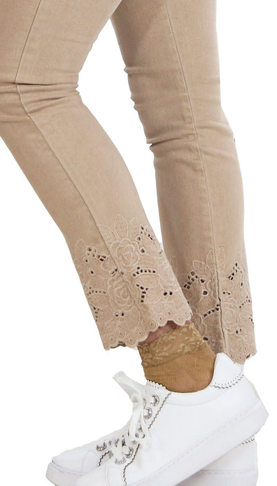 Nosecrets Milano Pantalone in cotone 5 tasche con ricamo. Pantalone Donna - Boutique Luisa Trendy