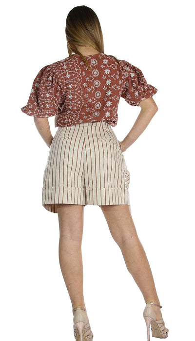 Silvian Heach Blusa a fiori e shorts a righe. Tailleur - Boutique Luisa Trendy